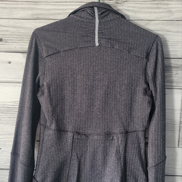 Lululemon pullover jacket - Picture 3 of 5